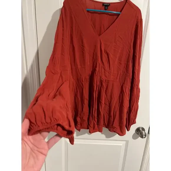 TORRID Long Sleeve Babydoll Rayon V Neck Blouse Spice Red size 2 - Picture 2 of 7